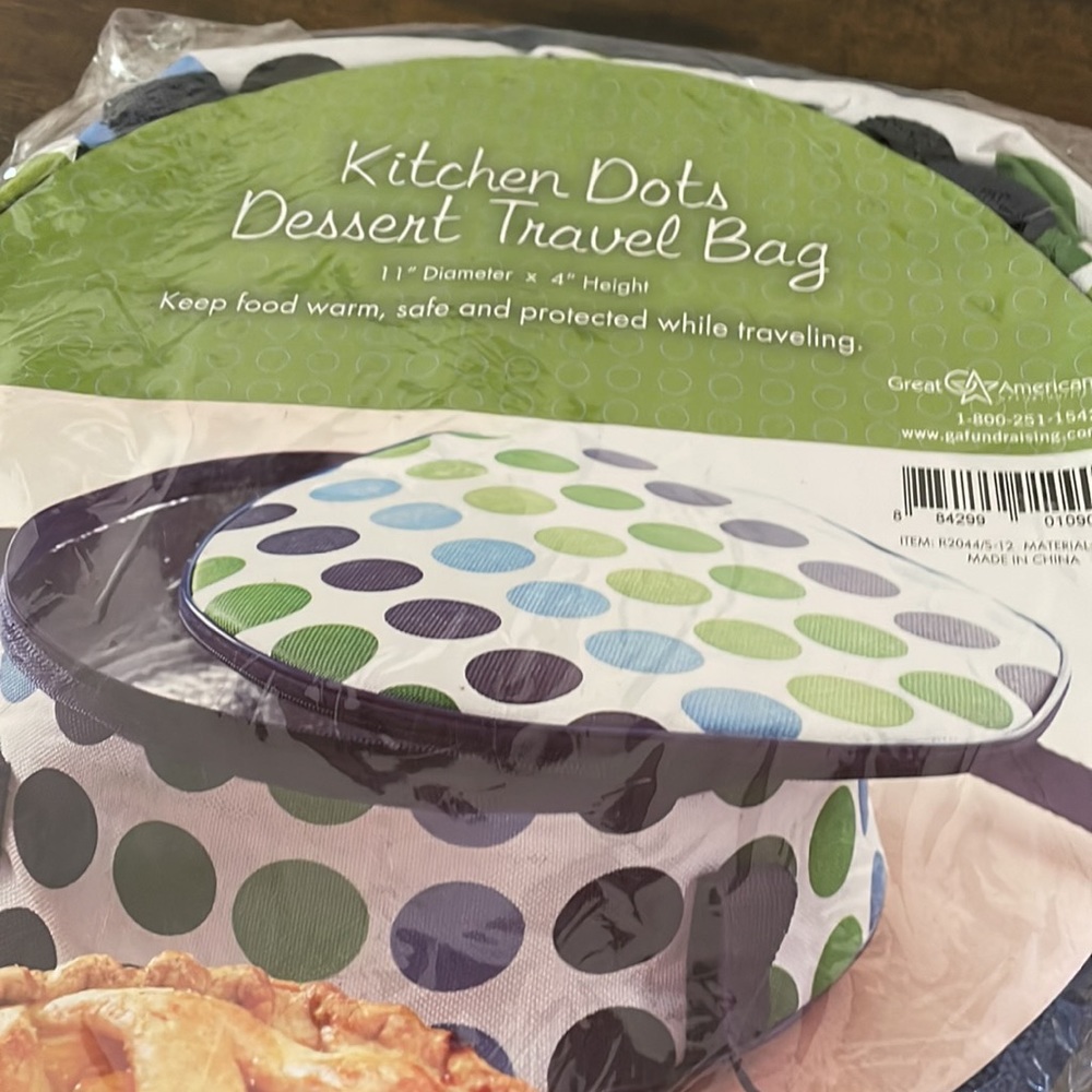 New In‎ Package * Dessert Travel Bag * 11" Diameter x 4" Height - Picture 2 of 6